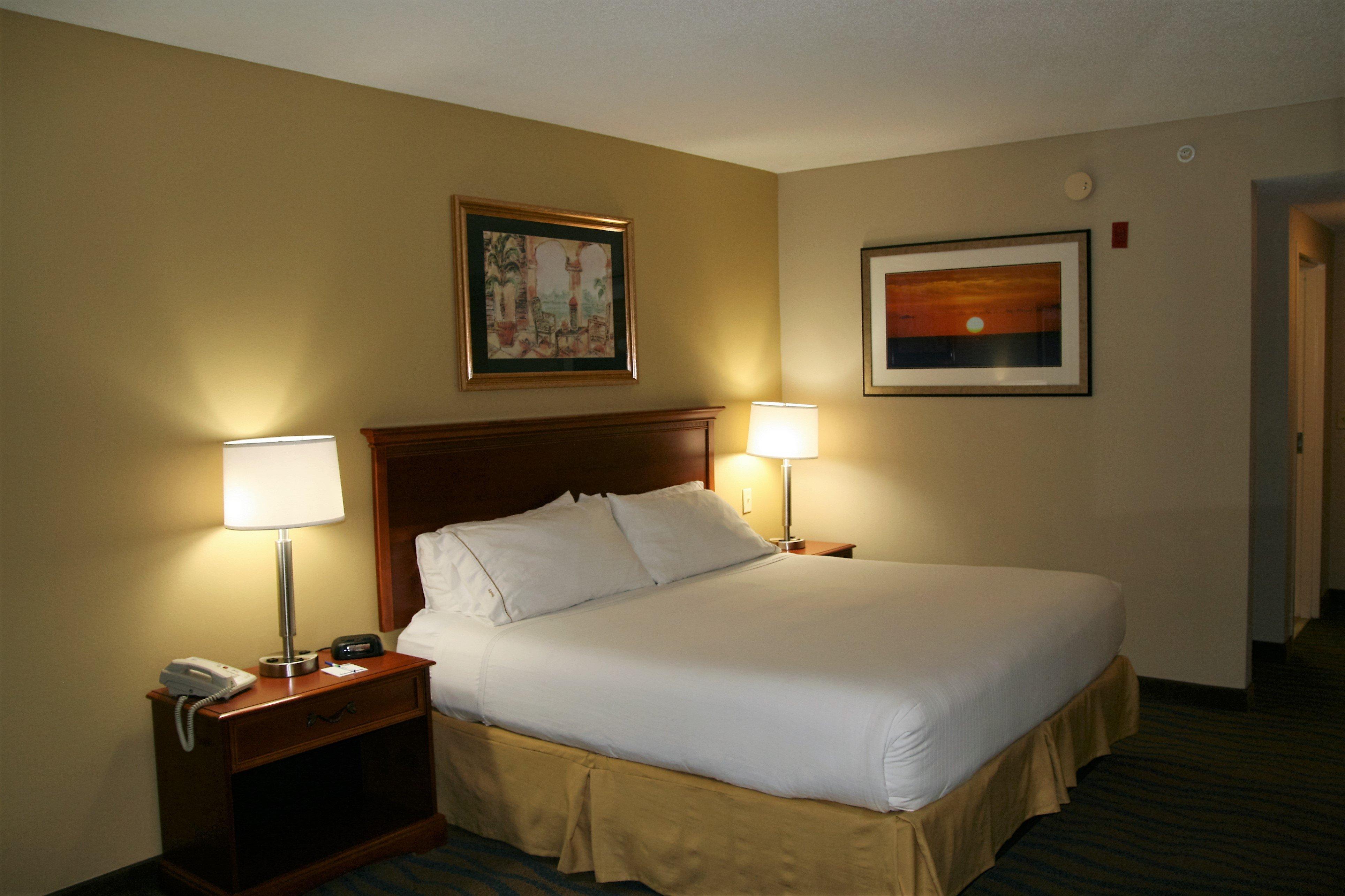 Holiday Inn Express Hotel & Suites Brooksville West, An Ihg Hotel Exterior photo