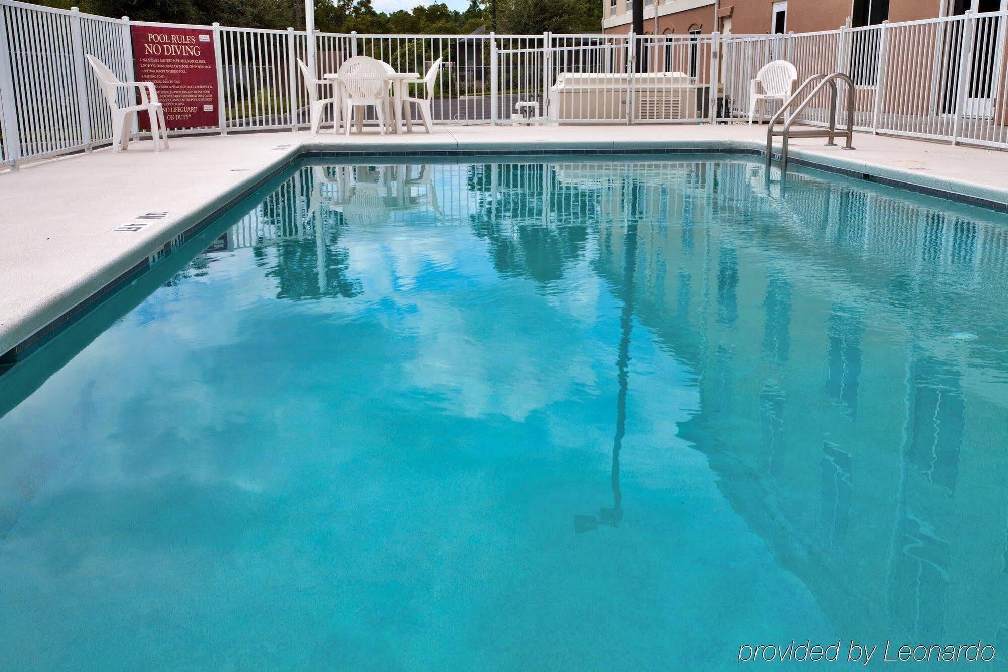 Holiday Inn Express Hotel & Suites Brooksville West, An Ihg Hotel Exterior photo